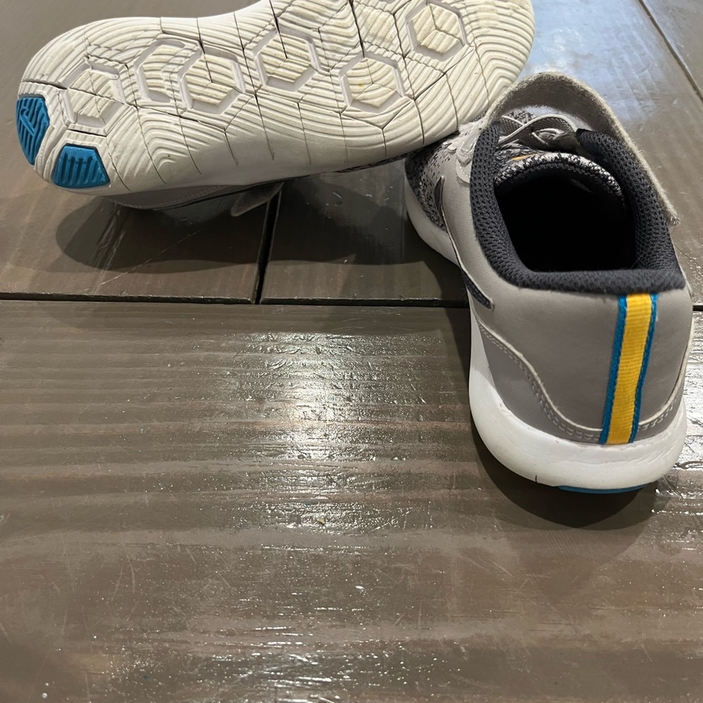 Kids Nike Shoes 1Y